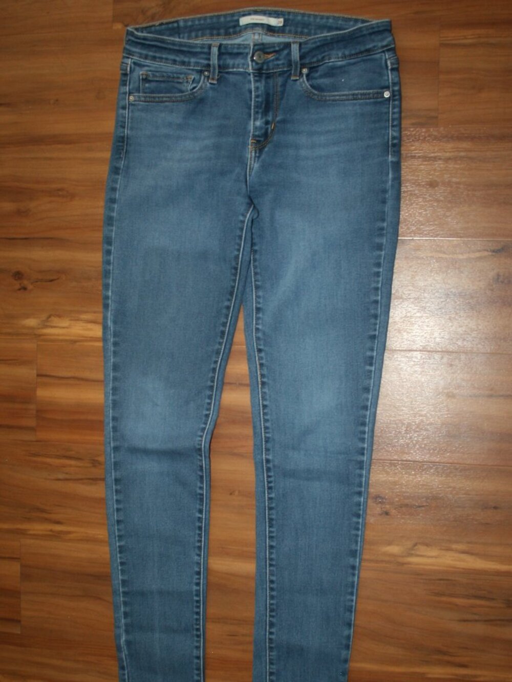 Levis 711 Skinny Jeans